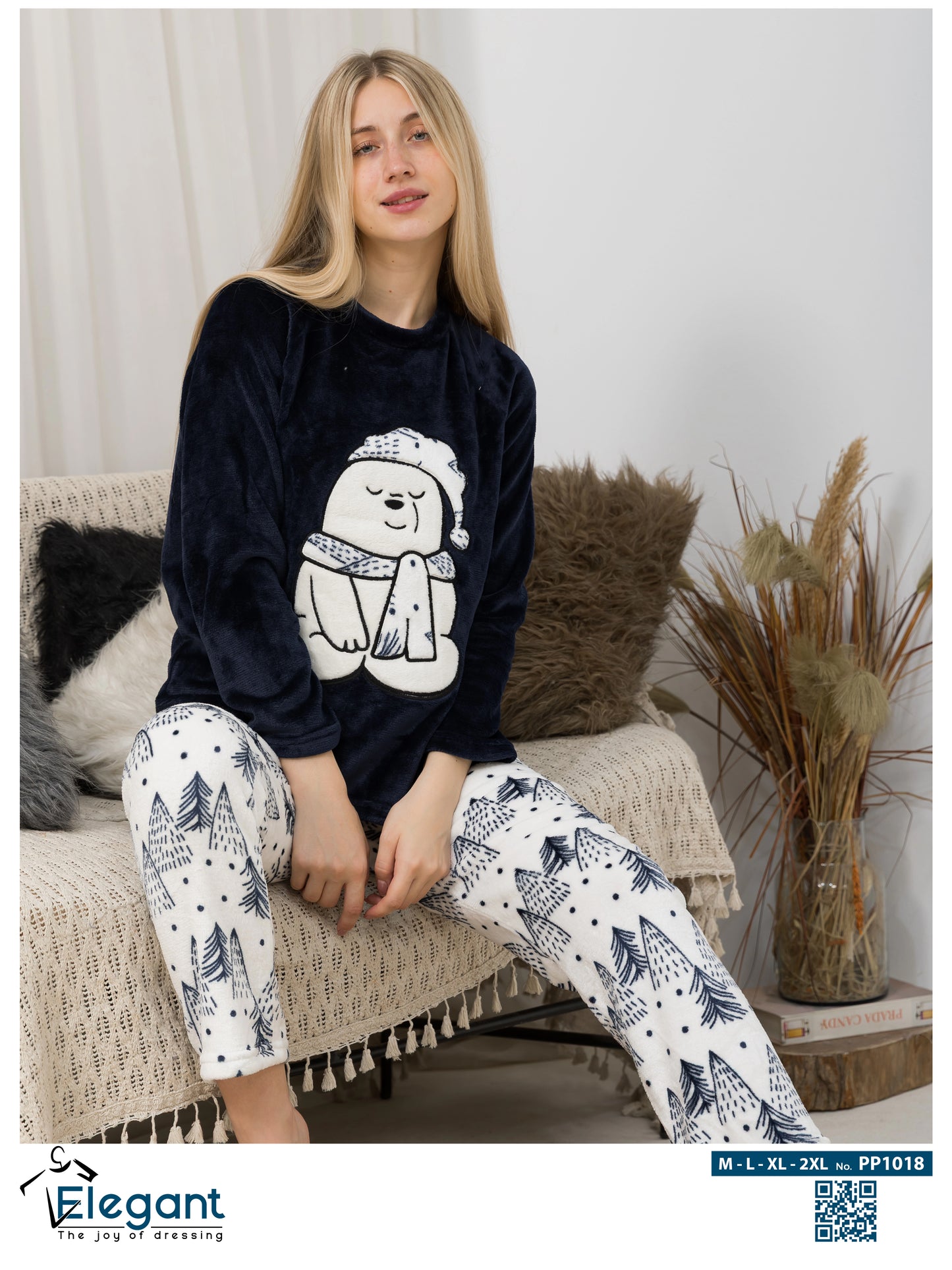 Polar PJ Navy - Bear Relaxing time
