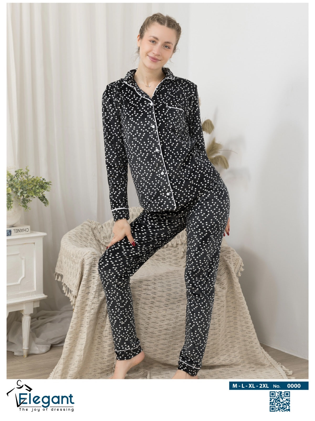 Velvet Classic - dotted pattern Black