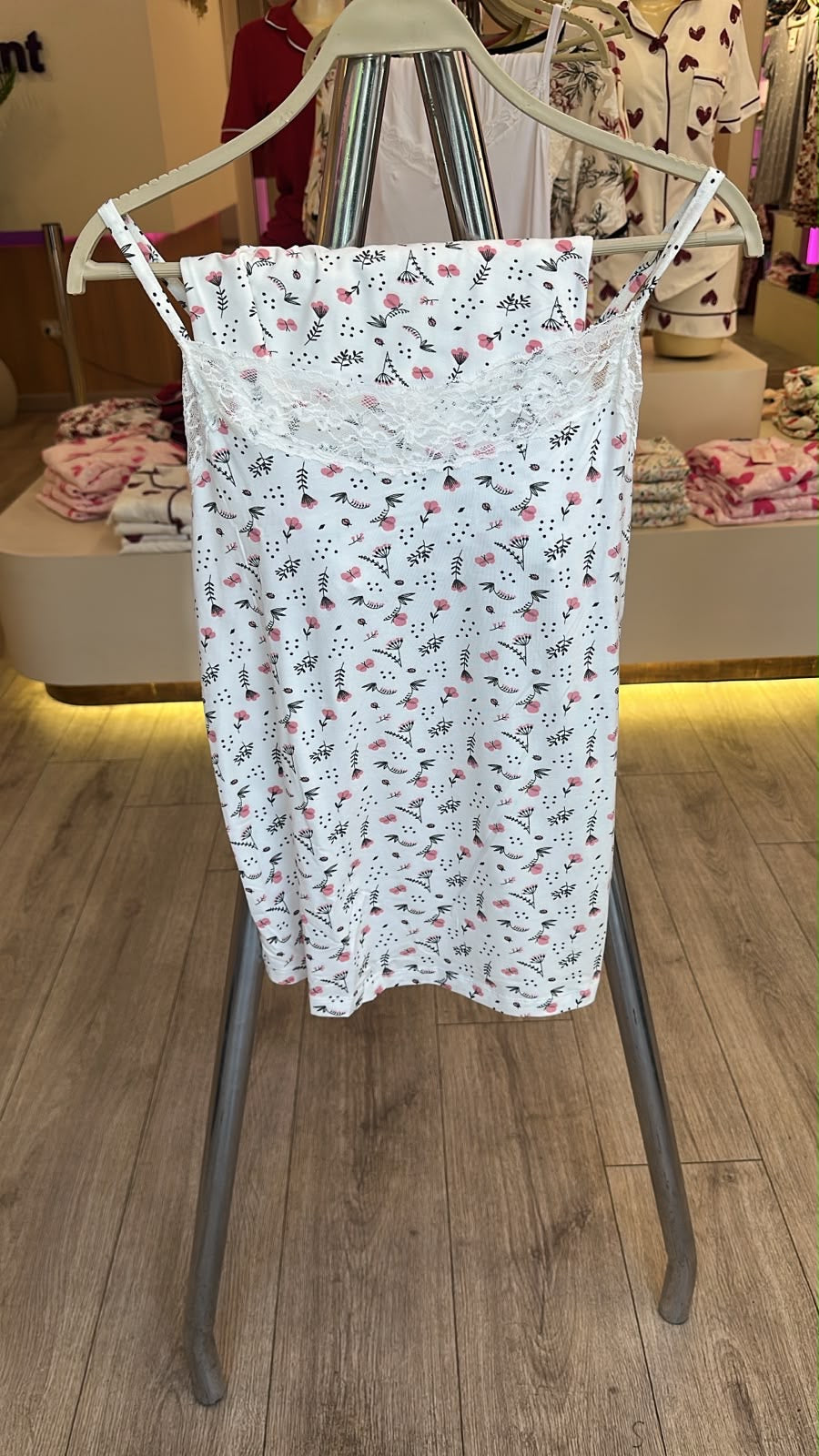 PJ short Viscose with Straps - White Flori